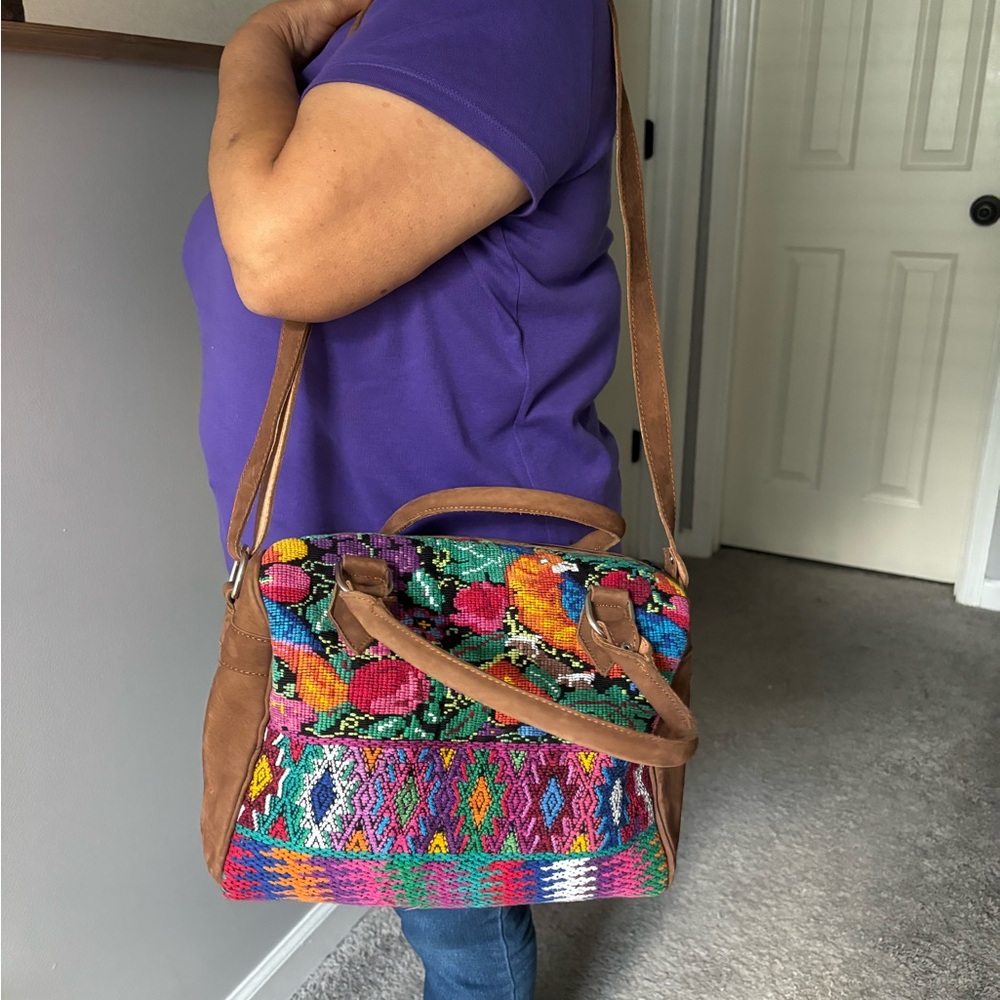 Handmade Embroidered Handbag. - Picture 1 of 5